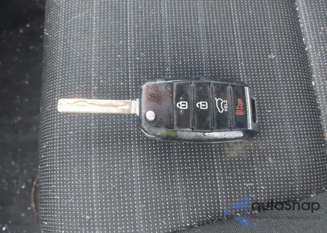 2018 Kia Sportage Lx z USA, uszkodzony, nr VIN KNDPMCAC2J7382134